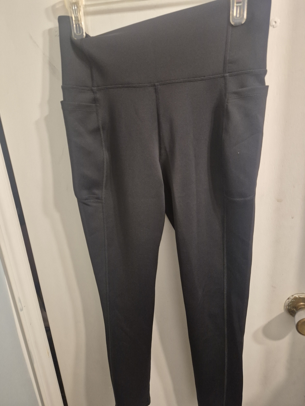 AUREUM High-Waist Black Pocket Leggings